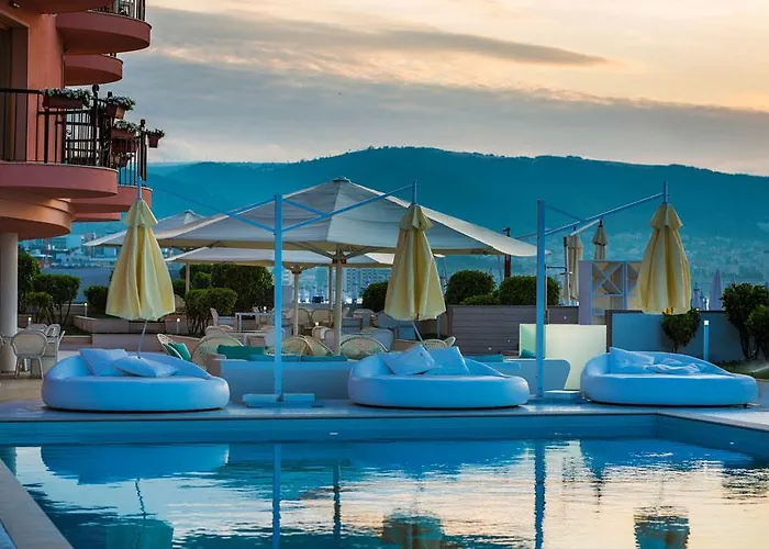 Dune - Free Access Hotel