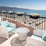 Dune - Free Access Hotel